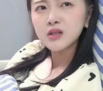 怀孕后，渣老板每天都想拿掉我的崽 第01集